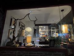 -邊城書店