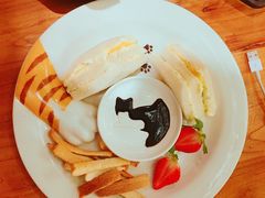 -more than meow吴止猫主题餐厅(承德 中船汇店)