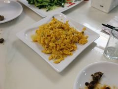 -七的湖·晚芳亭·阳澄湖农家菜·大闸蟹(莲花岛店)