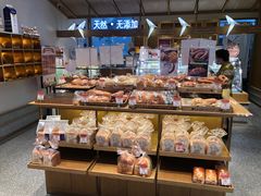 面包甜点陈列柜-西村叔叔的店·面包·甜品·蛋糕(崂山丽达店)