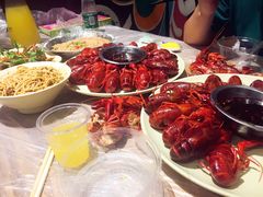 -巴厘龙虾·榜首油焖大虾(音乐学院·沿江酒馆店)