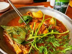 土豆排骨火锅-喇喇排骨火锅·传统韩式脊骨汤(望京西园总店)