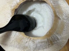 -志龙皇冠吃货椰子铺