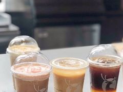 黑金气泡美式-瑞幸咖啡(青秀区龙光世纪A座店)