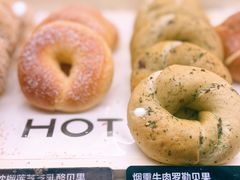 -HOT CRUSH趁热集合·现烤面包(上海环球港店)