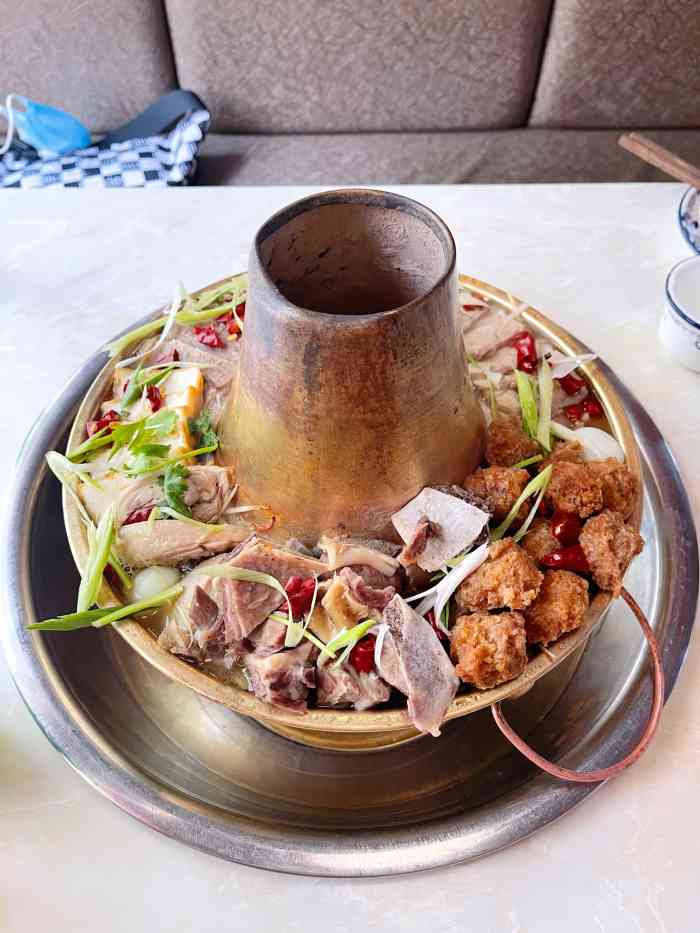 青海土火锅(国际村店)-"暑期游第一站,出发点西宁,到西宁已经八点.