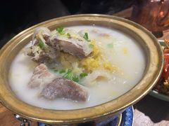 酸菜炖软骨-小吊梨汤·北京菜·烤鸭(鸟巢店)