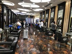 -八佰伴8008星级形象店
