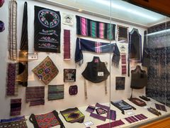 -高荡千年布依古寨旅游景区