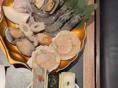 -牛YO寿喜烧·铁板烧和牛火锅自助(市府恒隆店)