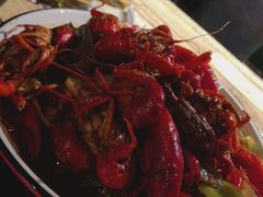 -虾弄弄海派小龙虾·牛羊蝎子火锅