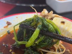-烧哥美蛙肥肠鱼火锅·十五年社区店