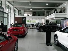 -上海星瀚奔驰4S店(红柳路店)