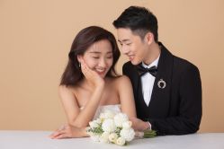 -唯一旅拍·颂当代影像艺术中心(上城店)