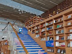 -朵云书院(滴水湖店)