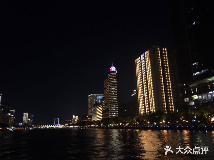 珠江夜游广州塔·中大码头图片