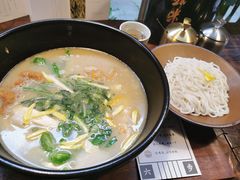 -银米·云南传统过桥米线(双廊黑金冠店)