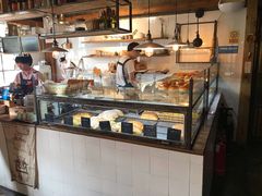 面包甜点陈列柜-仙峰天然面包(迎宾路店)
