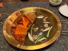 -小天鹅火锅·一线江景洪鼎旗舰店(洪崖洞店)