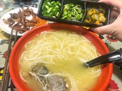 炸菌子-勺子米线·云南传统小吃市集(四方街店)