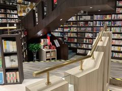 -钟书阁(群光广场店)