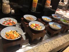 色拉-上海锦江汤臣洲际大酒店壹阶层