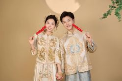 -莫兰迪婚纱摄影