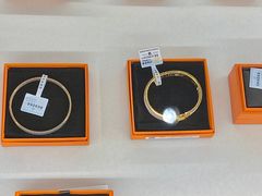 -万物奢潮中古奢侈品(青岛店)
