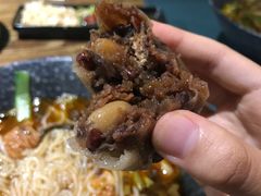 粘豆包-八月美食小馆(银泰城总店)