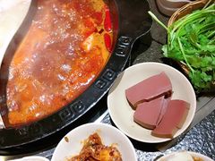鸳鸯锅-火云天重庆火锅自助(中山路店)