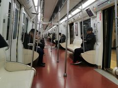 2号线车厢环境-西安北站(地铁站)