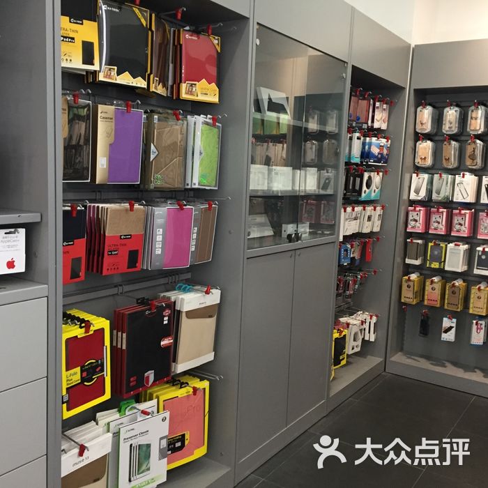 苹果电脑及配件专卖店