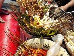 -八一路好吃街(雨田商务大厦店)