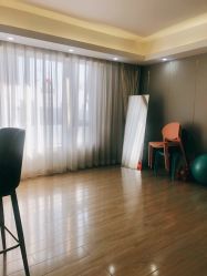 -Mamom club 慢会所(爱丁堡店)