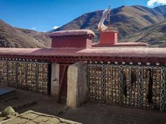 -比如骷髅墙景区