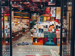 -西西弗书店&矢量咖啡(凯德晶萃广场店)