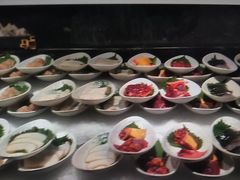 -雍容荟帝王蟹活龙虾展台自助(IFS黑金店)