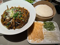 -小厨娘绣中淮扬(总统府大行宫店)