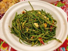 -闯关东东北农家菜(崂山石老人店)