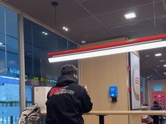 -麦当劳(轻轨曹杨路店)