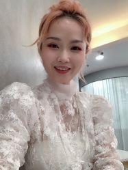 点击看大图 -八佰伴8008星级形象店