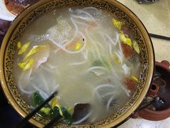 -桥香园云南过桥米线(金马碧鸡店)