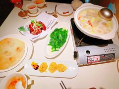 招牌脆皮蒜香鸡-玉满堂·湖北融合菜