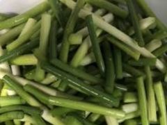 清炒蒜苗-巴适成都