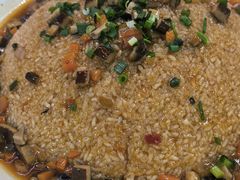 -缘来聚·徽菜名店(黄山宏村店)