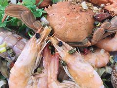 -老东镇啤酒屋海鲜加工·蒸汽海鲜·海鲜烧烤(台东店)