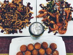 -扒虾小妹儿麻辣海鲜(宏图街店)