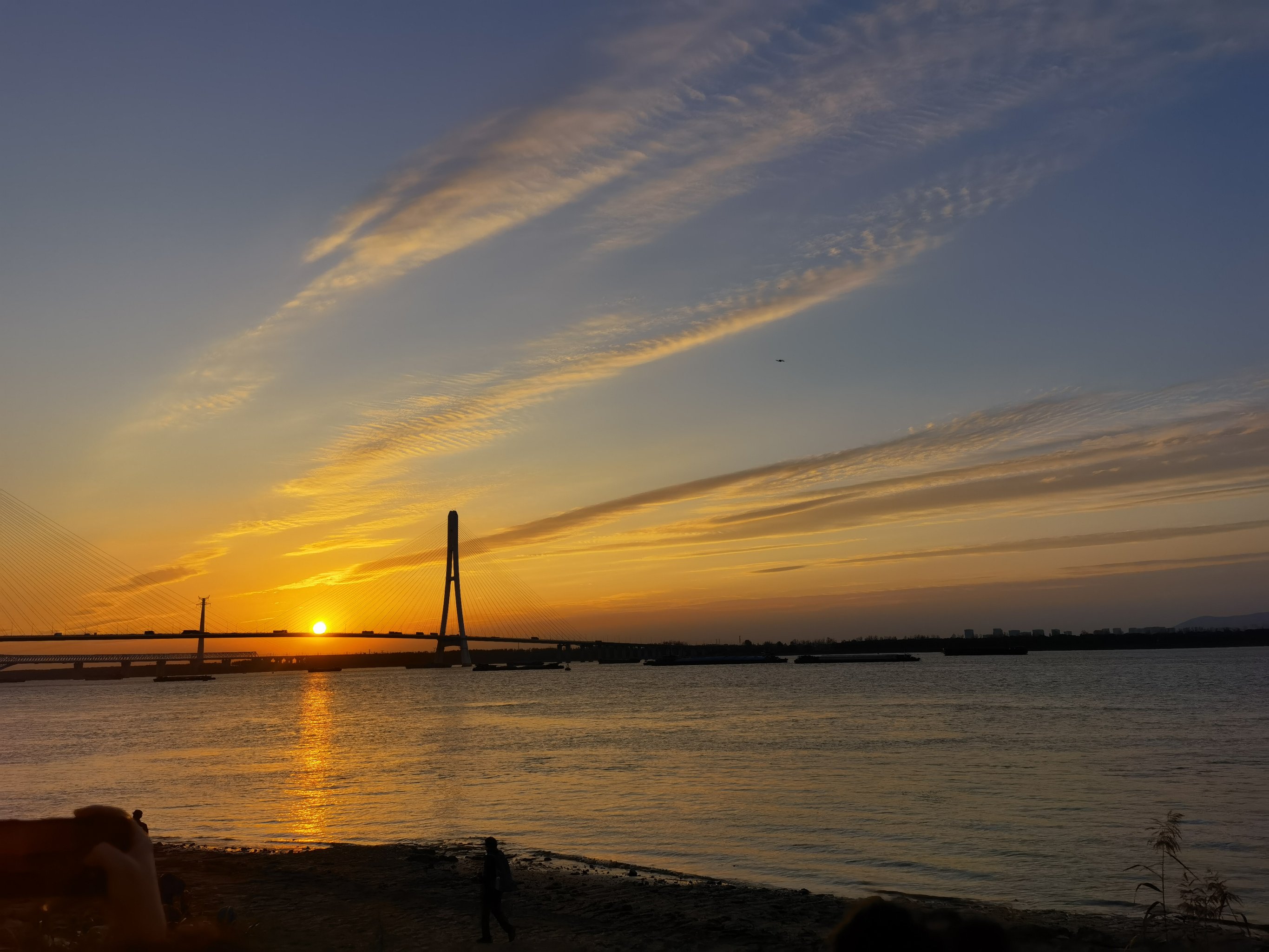 南京鱼嘴湿地公园夕阳图片