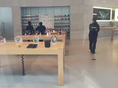 -Apple零售店(华贸购物中心店)