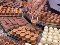 -Laderach 莱德拉(上海环贸iapm店)